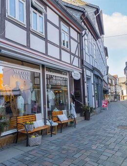 Stilvoll modernisiertes Zweifamilien-Fachwerkhaus mit Gewerbeeinheit im Herzen der Goslarer Altstadt - Goslar