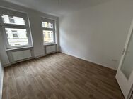 Erstbezug nach Komplettsanierung mit Balkon! - Magdeburg