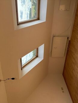 Gemütliche 2-Raum-Dachgeschosswohnung mit Einbauküche in Großkochberg - Ländliche Ruhe & moderner Komfort - Uhlstädt-Kirchhasel