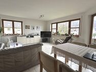 Sonnenverwöhnte 2,5-Zimmer-Wohnung mit Balkon und Einzelgarage in Lorch - Lorch (Baden-Württemberg)