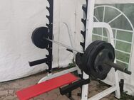 Gewichte, Langhantel, Squat Rack - Straubing Zentrum