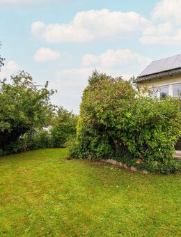 *Schöne Doppelhaushälfte samt Garage im Straubinger Süd-Westen* - Straubing