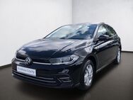 VW Polo, 1.0 TSI Style Style, Jahr 2022 - Neu Wulmstorf