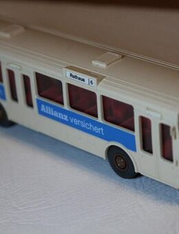 Wiking HO Model Mercedes Benz O 305 Stadtbus - Hamburg