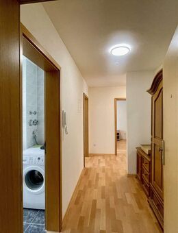 Modernisiert und Einzugsbereit: 3 Zimmer mit Wintergarten - Manching