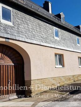 Viel Platz mitten im Ort- ehemaliges Bauernhaus - Gefell (Thüringen)