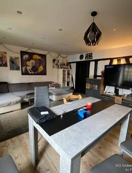 Gepflegtes Zweifamilienhaus mit großem Garten und zusätzlichem Grundstück in 75305 Neuenbürg Arnbach - Neuenbürg