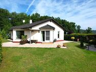 Moderner, ruhig gelegener und perfekt unterhaltener Ferienbungalow auf schönem Grundstück in Gerolstein-Hinterhausen - Gerolstein