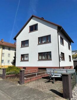 Gepflegtes 2-FH mit großem Garten in ruhiger Lage - Rastatt