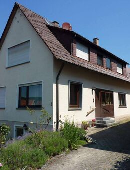 + + + + Großes Wohnhaus, 6 Zimmer und separate 1 Zi.ETW + + + + - Sachsenheim