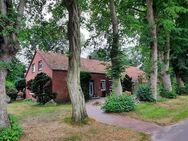 Landhaus/Resthof, Pferdehaltung möglich auf großem Grundstück - Apen