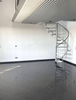 Sofort bezugsfrei! Exklusive 2 Zimmer-Whg. mit Dachterrasse, Einbauküche und Wellness-Bad - Nürnberg
