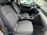 VW Passat Variant 2.0 TDI *Trendline*DSG*PDCvo+hi*S - Boxberg (Baden-Württemberg)