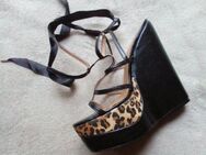 Plateau Sandaletten Animalprint High Heels Gr 40 - Zossen Zentrum