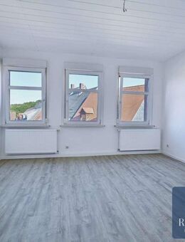 Lichtdurchflutet und Gemütlich: 2-Raum-Wohnung in Top-Lage in Penig - Penig