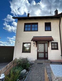Frei - Reiheneckhaus mit großer Süd Terrasse und Raumaufteilung mit Potential in Leinburg - Leinburg