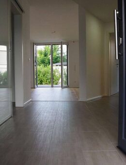 Geschmackvolle Erdgeschosswohnung mit Terrasse & Privatgarten - Rosdorf (Niedersachsen)