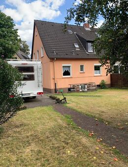 Charmante Doppelhaushälfte mit Kamin, großem Garten & Garage in ruhiger Lage von Bottrop - Bottrop