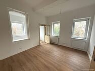 So etwas gibt es nicht oft...!! Helle und großzügig geschnittene 4-Zimmer-Wohnung mit Dachterrasse - Geislingen (Steige)