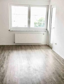 Mehr als nur ein Dach über dem Kopf - Modernisierte 3-Zimmer-Wohnung mit Balkon - Garbsen