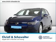 VW Golf, 1.5 VIII eTSI Life, Jahr 2023 - München