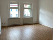 Schöne 3 Zimmer Wohnung mit Balkon sucht Familie - Zeitz