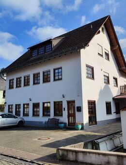 Attraktive 4-Zimmer-Dachgeschosswohnung - Weinbach