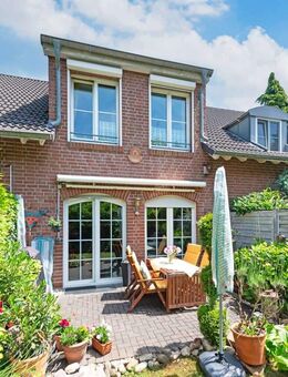 PHI KÖLN - Verklinkertes Reihenhaus in Brauweiler mit zwei Tiefgaragenplätzen! - Pulheim