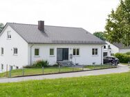 Zweifamilienhaus mit Weitsicht und Bauland in Bogenweiler - Bad Saulgau