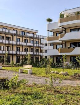 Neubau 2 - Zimmer Wohnung im Obergeschoss mit Blick in den projekteigenen Park. - Sindelfingen