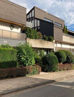 2-Zi Eigentumswohnung in attraktiver Lage: 81 m² , ca. 15 m² Balkon, Garage - Bad Pyrmont