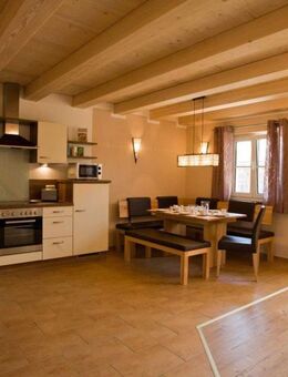 Zweitwohnsitz/ Schöne, helle, vollmöblierte 104 qm Wohnung zu vermieten - Obing