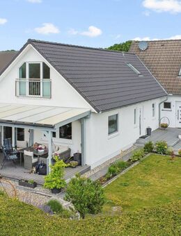 Vielseitiges Haus mit zwei separaten Wohneinheiten in familienfreundlicher Lage von Kaltenkirchen - Kaltenkirchen