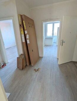 Mittendrin: 2-Zimmer-Wohnung auf der Immermannstraße mit Einbauküche, Balkon und Aufzug - Düsseldorf