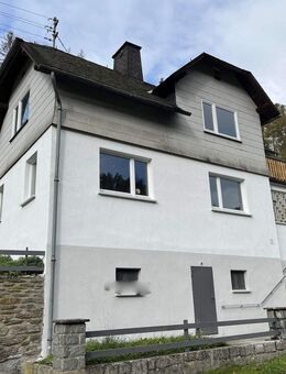 Modernisiertes freistehendes Einfamilienhaus mit Garten und Terrasse in ruhiger Lage - Ludwigsstadt