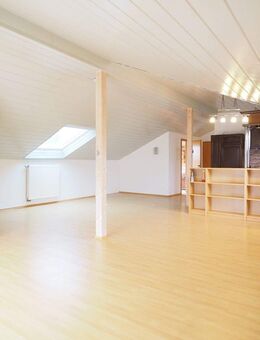 ++GROSSZÜGIGE++Dachstudiowohnung in Senden-Wullenstetten - ideal für Singles oder Paare - Senden (Bayern)