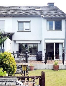 Gepflegte 4-Zi-DHH auf Erbpachtgrund. Ruhige Wohnlage, Garage, 2 Außenstellplätze, Gartenhaus, Laube - Recklinghausen