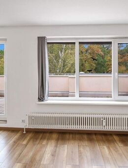 Lichtdurchflutete Terrassenwohnung im 2. OG mit Blick ins Grüne - Berlin