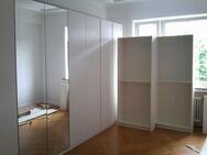 Möbelmonteur hilft in Düsseldorf bei der Möbelmontage - Düsseldorf