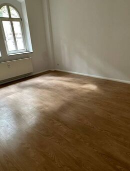 TOP Whg. in ruhiger Lage ! Mit großem Balkon u.v.m. - Chemnitz