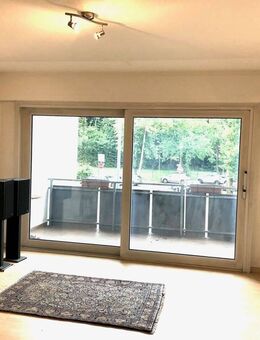 Schöne Eigentumswohnung mit 2 Loggien und Garage in Wahnheide - Köln
