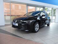 VW Golf, 1.5 TSI Life LEDPlus Ambiente AppC, Jahr 2022 - Arnsberg