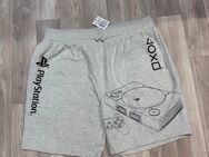 Kurze Sporthose im PlayStation-Style, neu, Gr. XL - Leverkusen