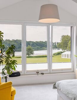 Mehrfamilienhaus mit Gestaltungsmöglichkeiten – Wohnen am See in idyllischer Lage - Bollingstedt