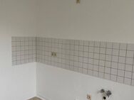 Schöne helle frisch renovierte und sofort verfügbaren, 3 Zimmerwohnung - Kutzleben