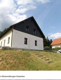 TOP Saniertes Einfamilienhaus mit Einzelgarage & Doppelgarage in Warmensteinach - Warmensteinach