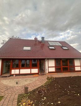 einziehen und wohlfühlen - modernes 1-2 Familienhaus - Effizienter Neubau in ruhiger Ortsrandlage - Sundhausen