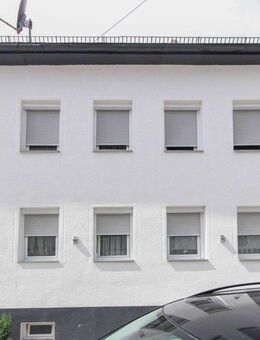 Zögern Sie nicht: Gepflegte Doppelhaushälfte in Albstadt-Tailfingen mit sicheren Mieteinnahmen - Albstadt