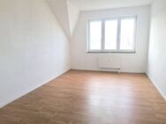 !! Dachgeschoss, schöne 3-Zimmer-Wohnung in ruhiger Nebenstraße !! - Chemnitz