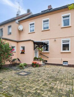 Charmante Doppelhaushälfte mit Ausbaupotential und Gartenidylle in Leipzig - Leipzig